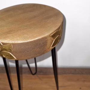 Soporte para Plantas de Madera de Albasia - Detalle Natural y Dorado