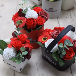 Bouquet Petite Basket - Rich Reds