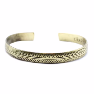 Tibetansk Armbånd I Messing - Slim Tribal Leaf