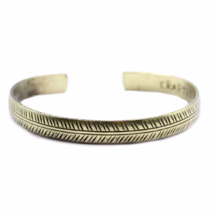 Tibetansk Armbånd I Messing - Slim Tribal Leaf