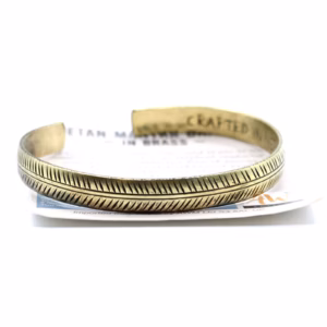 Tibetansk Armbånd I Messing - Slim Tribal Leaf