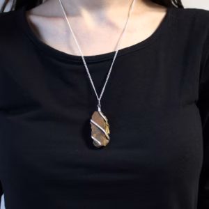 Cascade Wrapped Halskæde med Ædelsten - Rough Tiger Eye