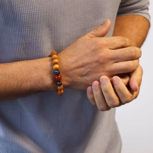 Cedertre Rotchakra Armbånd med Rød Jaspis