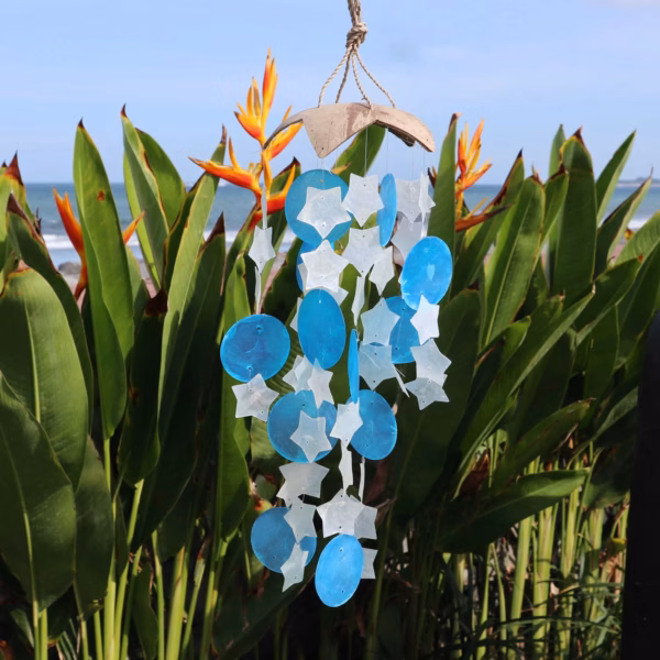 Carrillón de Coco y Capiz - Estrellas Azules y Blancas - 30cm