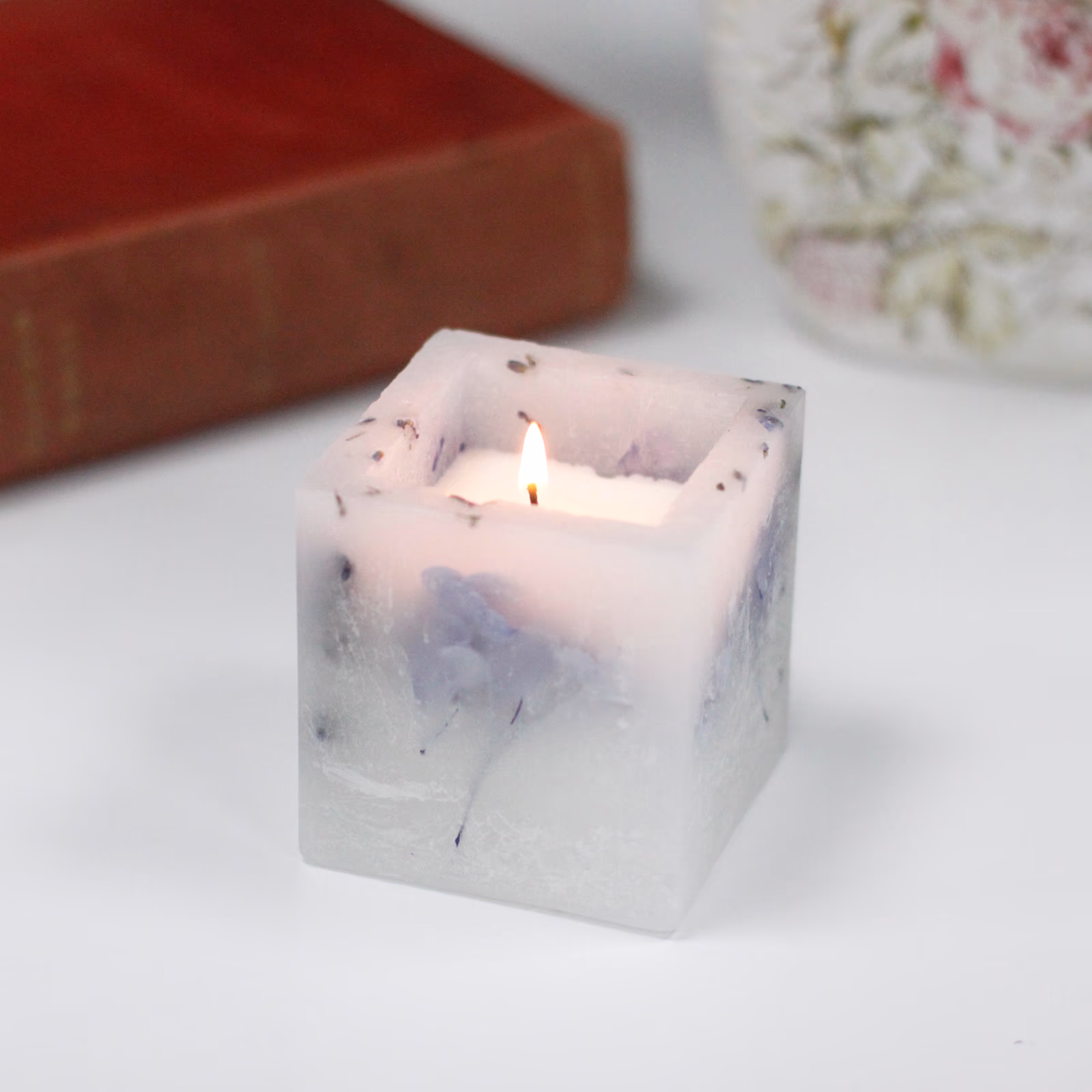 Magiskt Glödande Ljus - Liten Kub - Lavendel 3 Magiskt Glödande Ljus - Liten Kub - Lavendel