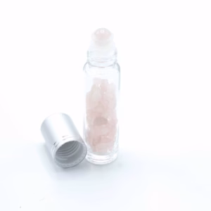 Botella en Roll - On con Gemas - Cuarzo Rosa - Tapa Plateada