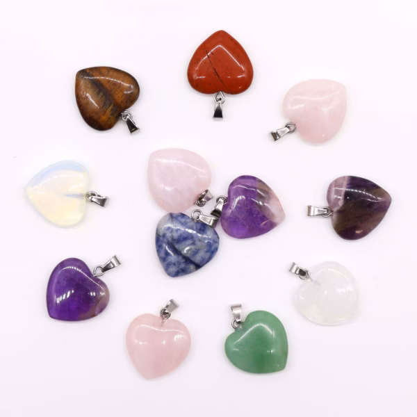 Edelsten Hjerteanheng (12 Assorterte) 20x6mm
