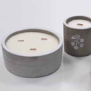 Sojawachskerze mit 3 Holzdochten - Patschuli und Bernstein