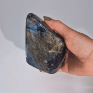 Piedras Grandes de Labradorita de Madagascar (Aprox 635 - 750g 80 - 110mm)