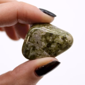 Pose med 12 Mellomstore Afrikanske Tromlede Steiner - Epidote Snowflake