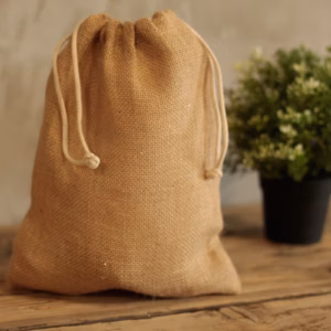 Sacs en Jute avec Cordons Moyens - 240x300mm
