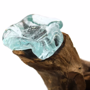 Drievoudige Kandelaar van Gesmolten Glas op Hout