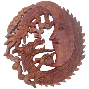 Geschnitzte Plakette mit Mondgesicht und Drache,30cm