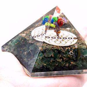 Pyramide Orgonite - Aventurine Verte Fleur de Vie - 70mm