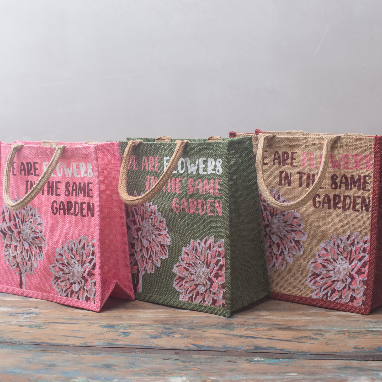 Bolsa de Yute Estampada - We Are Flowers - Rosa 13 Bolsa De Yute Estampada - We Are Flowers - Rosa