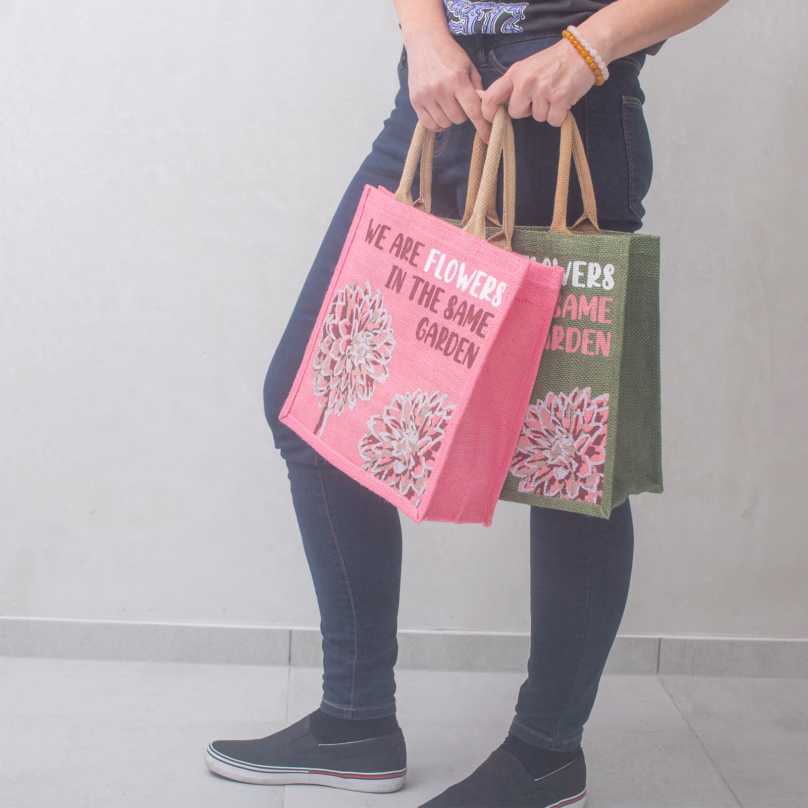 Bolsa de Yute Estampada - We Are Flowers - Rosa 15 Bolsa De Yute Estampada - We Are Flowers - Rosa