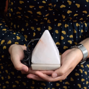 USB Pyramid Saltlampa Vit - 9cm (multifärgat ljus)