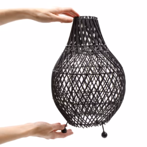 Bordslampa i Rotting - Svart