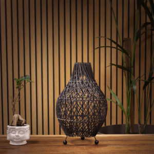 Bordslampa i Rotting - Svart