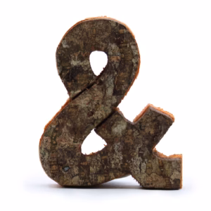 Rustikt Bogstav i Bark - "&" - 7cm