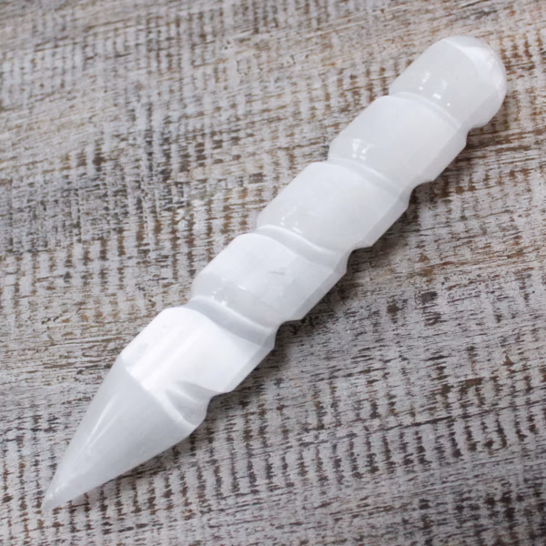 Varita Espiral de Selenita - Aprox.16cm (un Extremo en Punta)