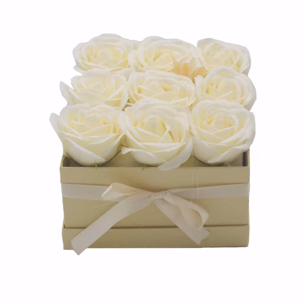 Bouquet Cadeau Fleur de Savon - 9 Roses Crème - Carré