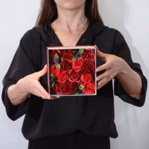 Quadratische Box - Klassische Rote Rosen