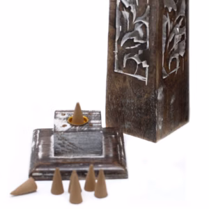 Tour Sculptée - Bois de Manguier