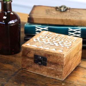 Holzbox Weissgewaschen - 4x4 Aztekisches Design