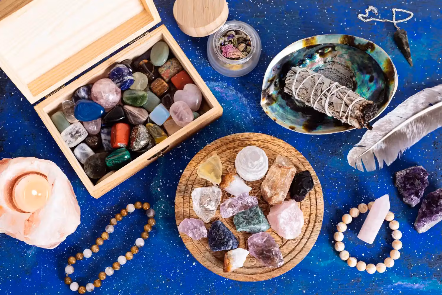Crystal Gifts Guide: Gemstone Presents by Meaning, Style and Occasion 1 Crystal Gifts Guide: Gemstone Presents By Meaning, Style And Occasion | Aroma Sentia